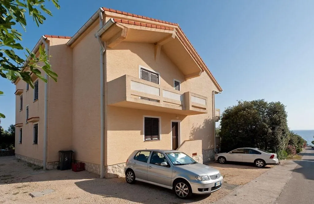Apartment Barbara-1 0*, Mandre